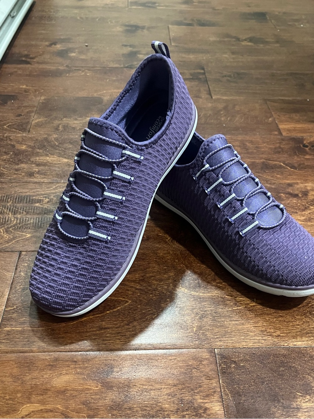 Comfort view Ariya Knit Lace-Loop Slip-On Sneakers - Purple